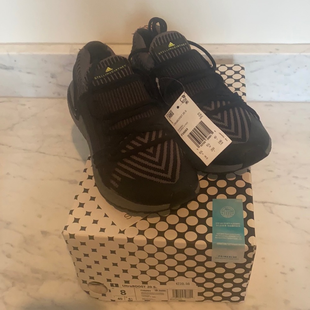 Stella McCartney ultraboost black/granite